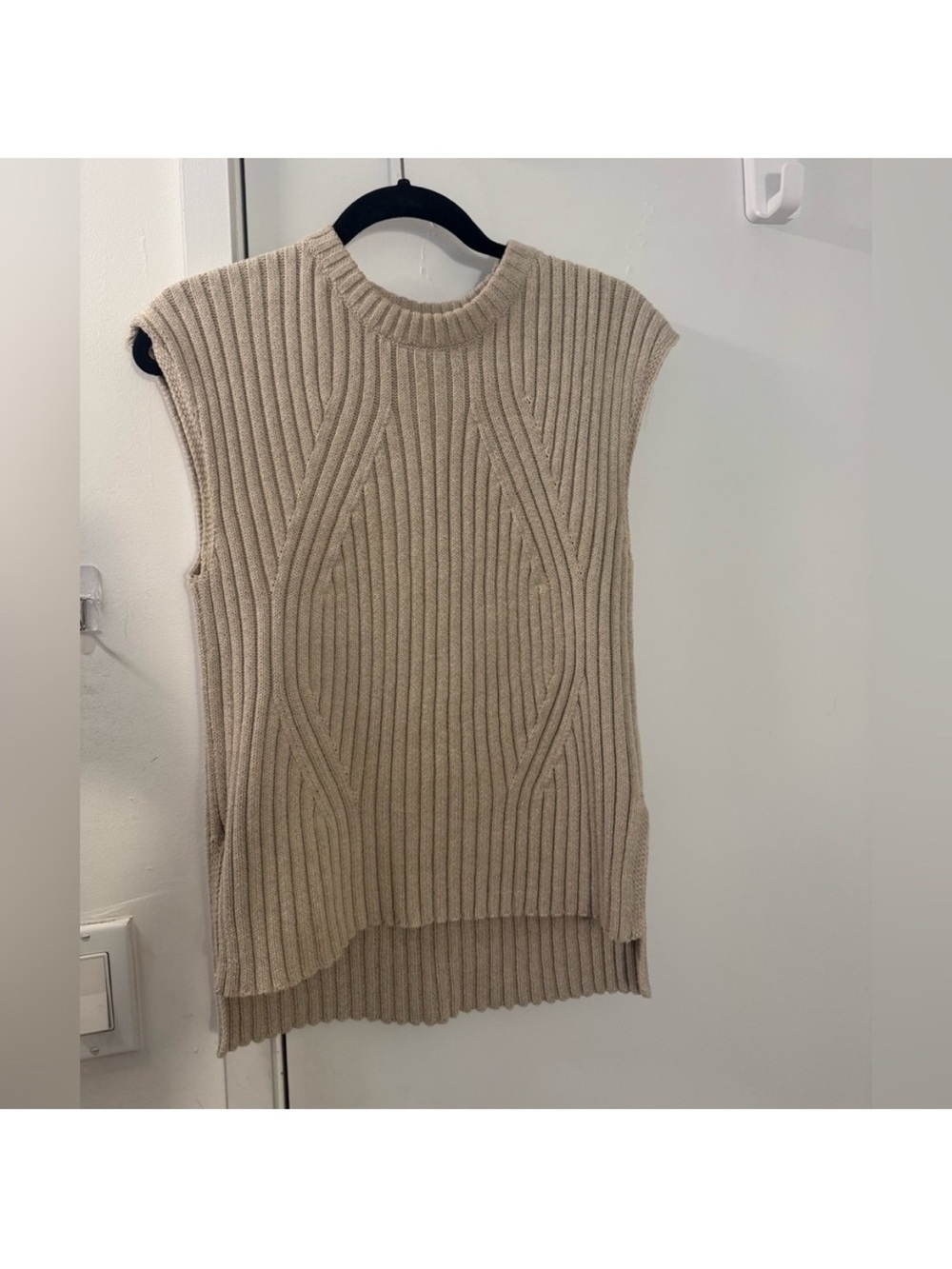 Zara Tan Ribbed Knit Sleeveless Crewneck Sweater Sz Small EUC